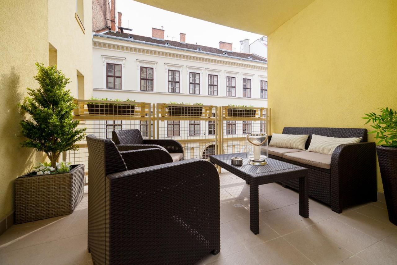 Gde Hollo Apartments Budapest Bagian luar foto