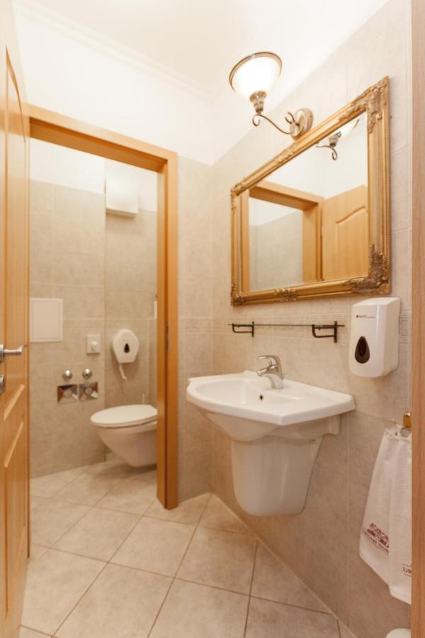 Gde Hollo Apartments Budapest Bagian luar foto