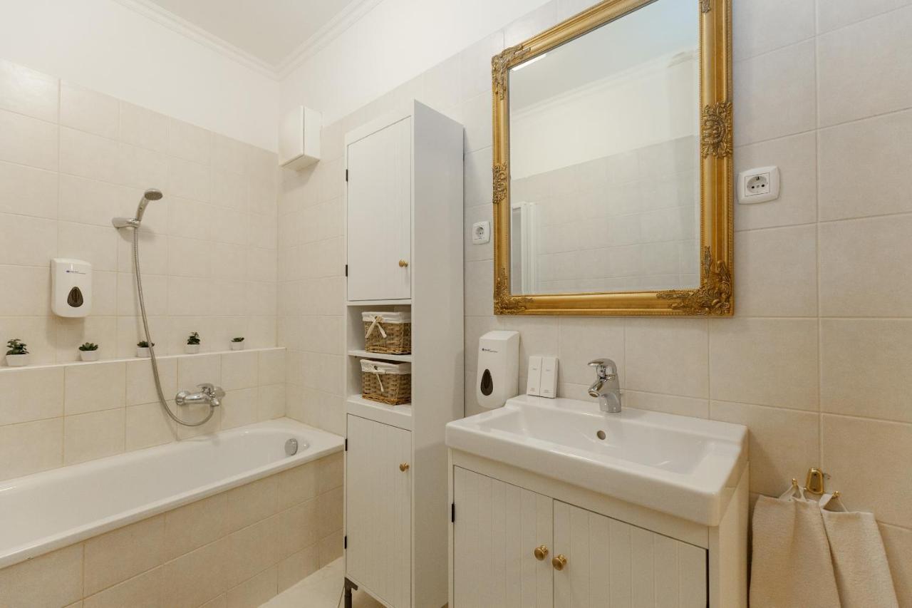 Gde Hollo Apartments Budapest Bagian luar foto